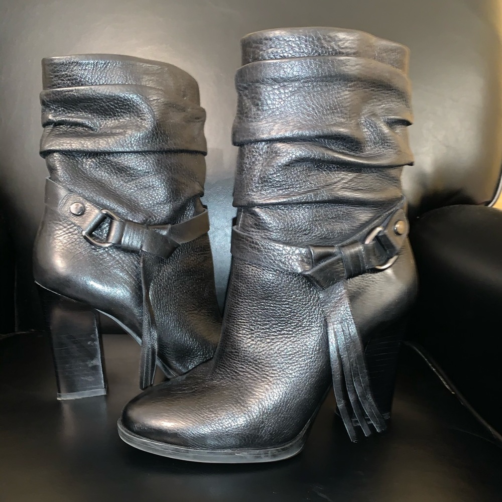 Guess black leather boots